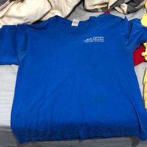 Aunt carries t shirt